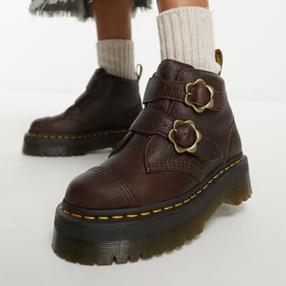 Dr. Martens Docs Women’s 9 / 41 Devon Flower Buckle Brown Leather Quad Boots EUC